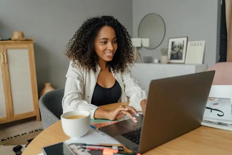 A student meeting with a tutor online for help studying for the LSAT