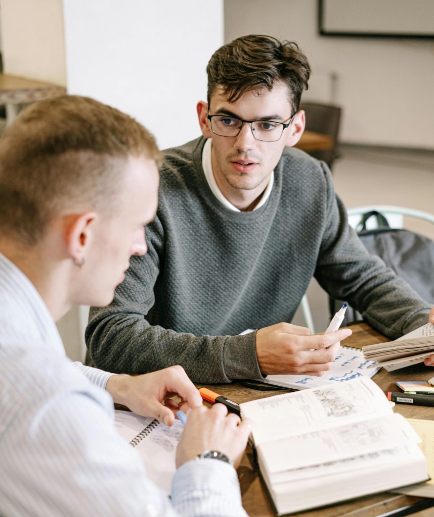 A student meeting with a GMAT tutor online.